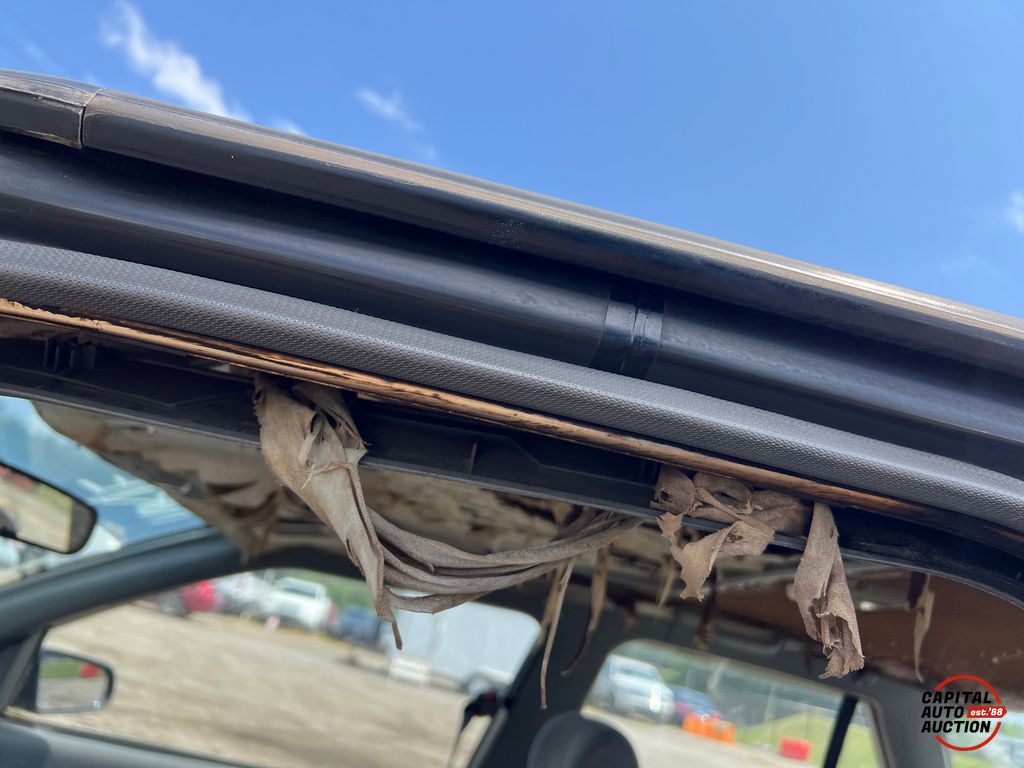 1993 SATURN S-SERIES 13