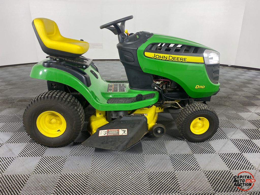 2013 JOHN DEERE RIDING LAWN MOWER 11