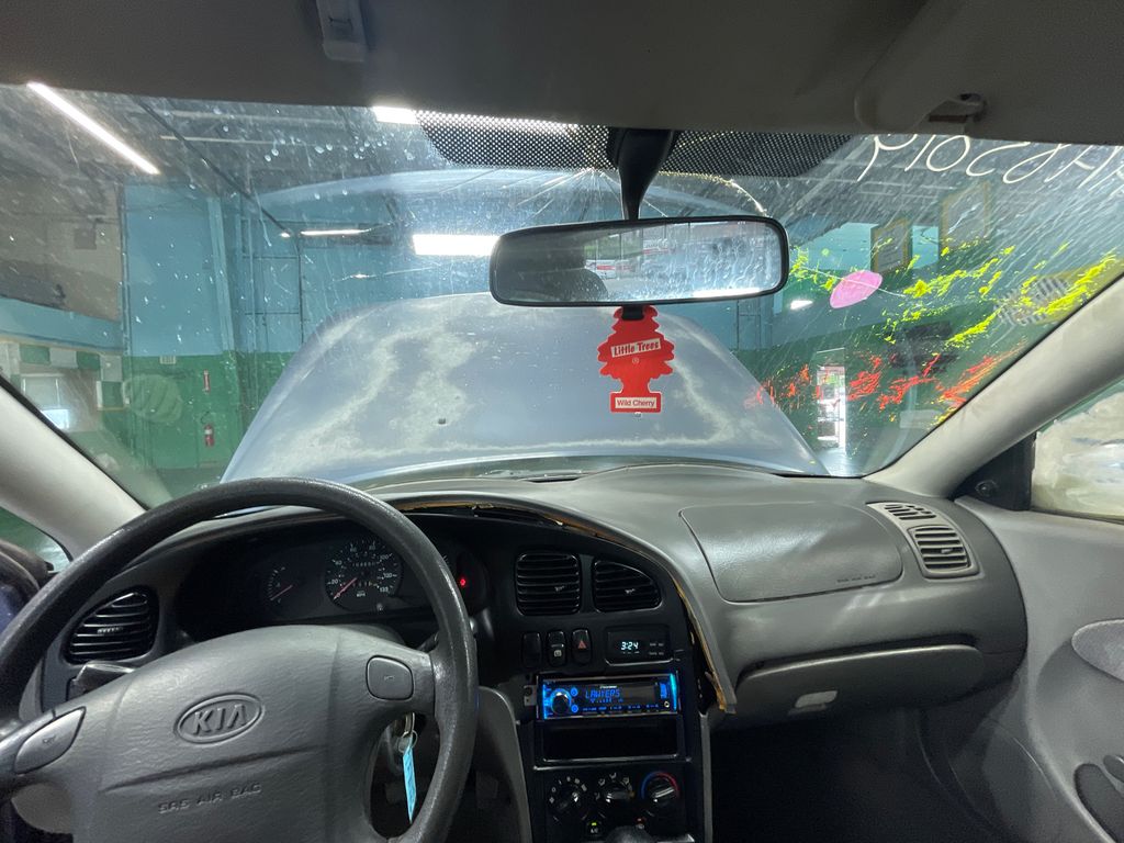 2001 Kia Sephia 10
