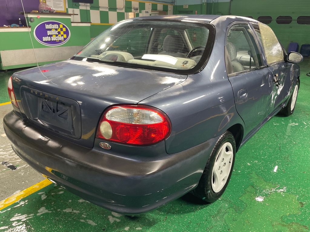 2001 Kia Sephia 3