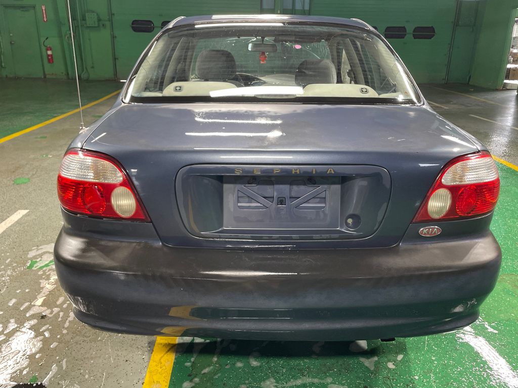 2001 Kia Sephia 6