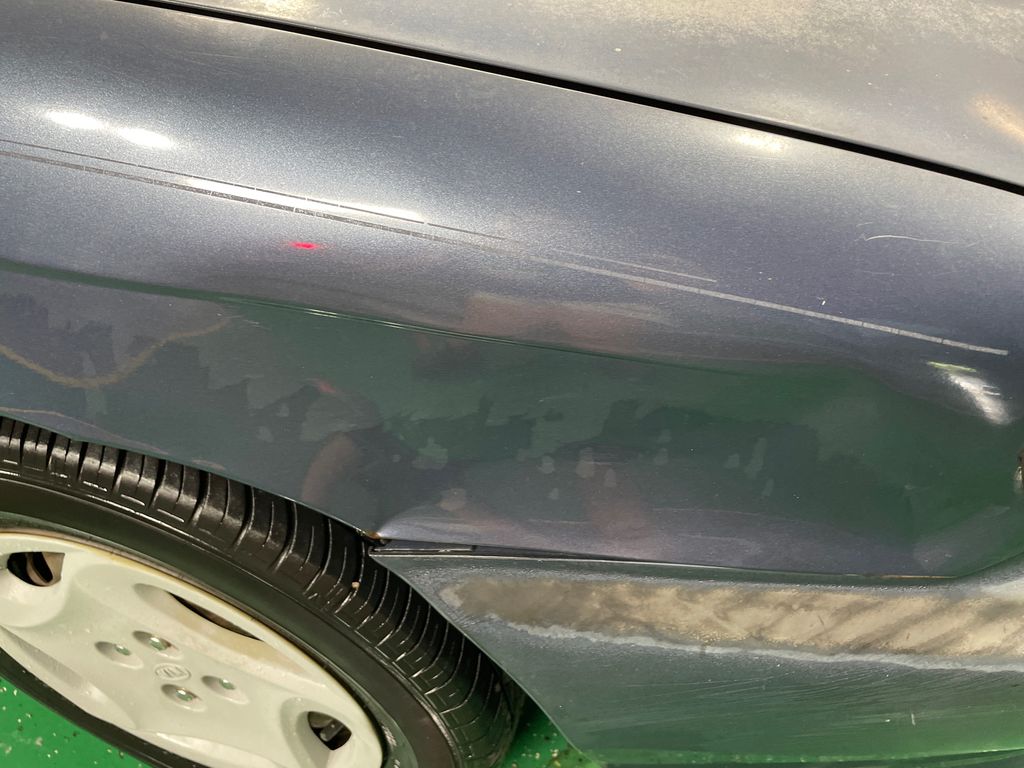 2001 Kia Sephia 16