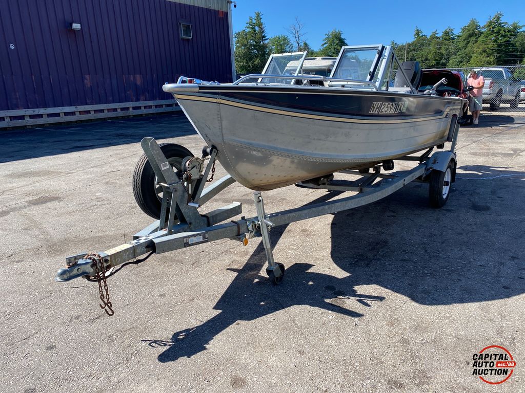 1986 Smoker Craft Challenger 14CRO 1