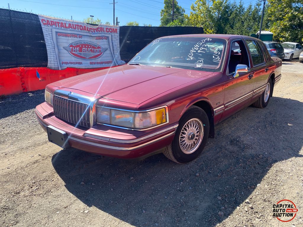 1993 LINCOLN TOWN CAR 1