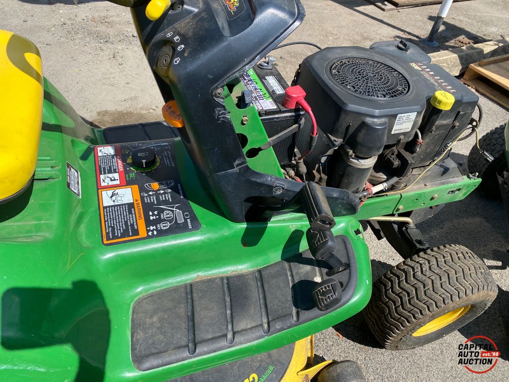 John Deere Riding Mower 18