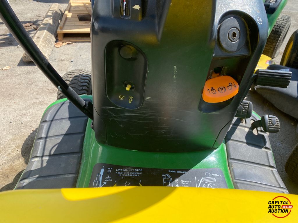 John Deere Riding Mower 12