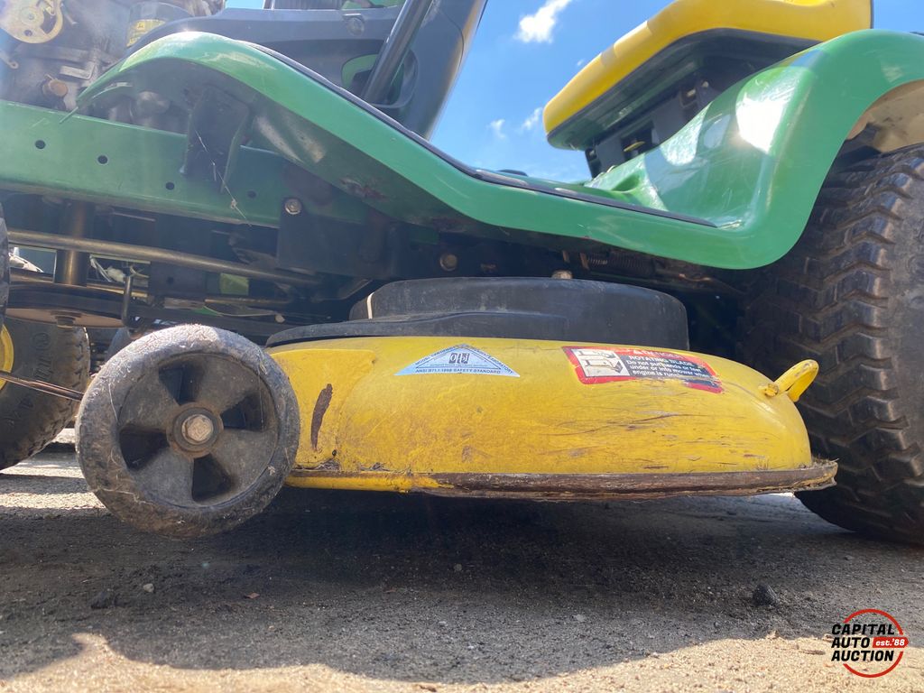 John Deere Riding Mower 24