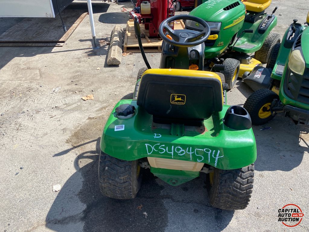 John Deere Riding Mower 5