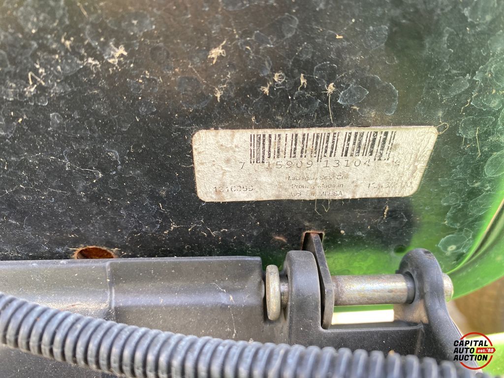 John Deere Riding Mower 9