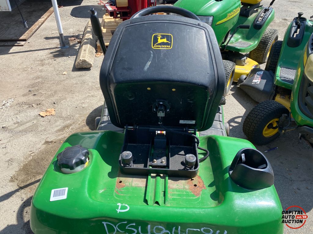 John Deere Riding Mower 10