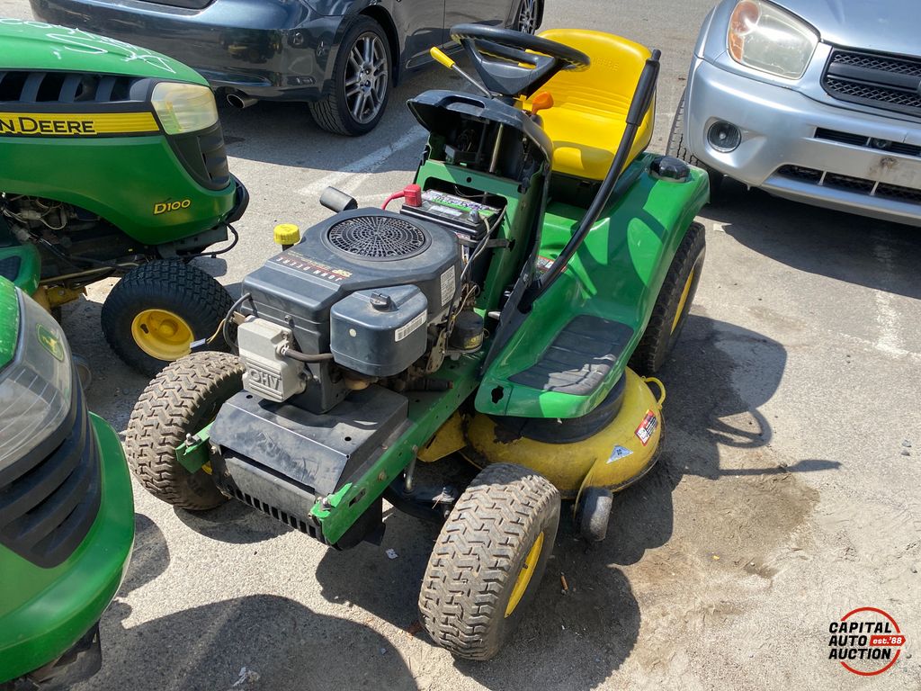 John Deere Riding Mower 1