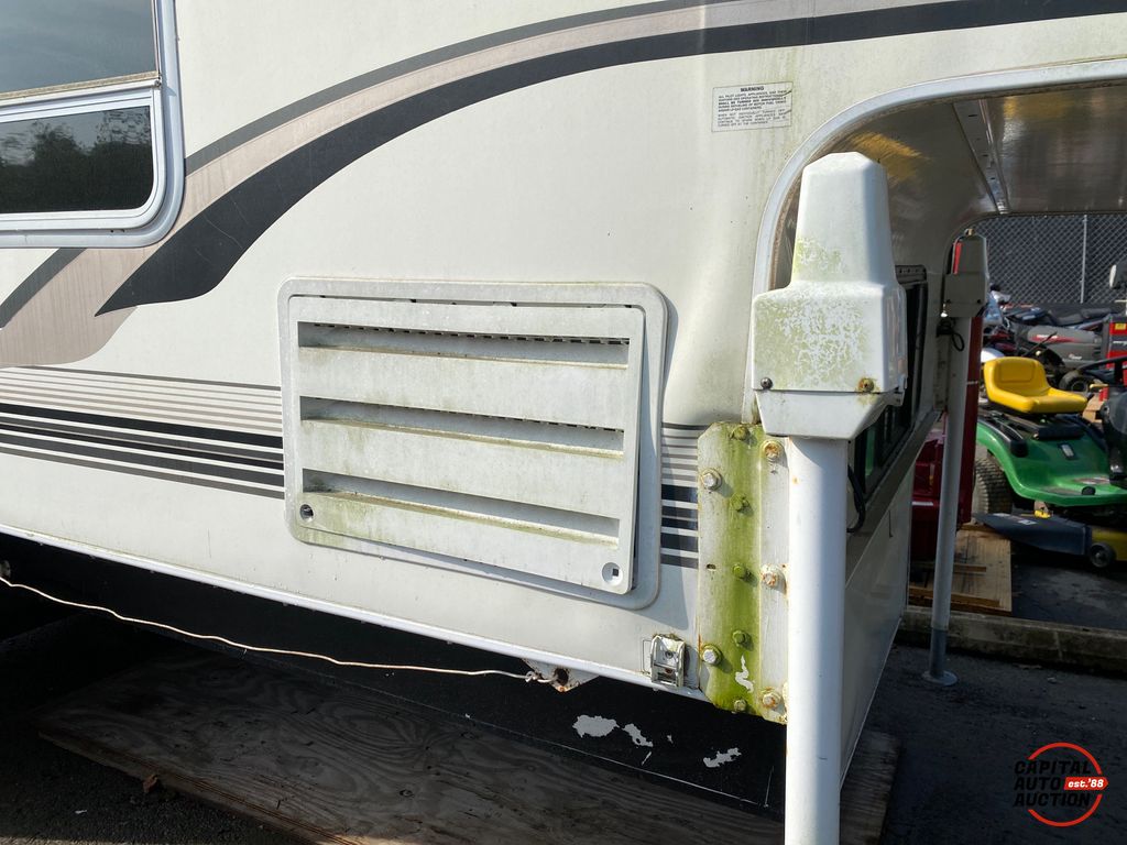 2002 fleetwood rv Elkhorn 10