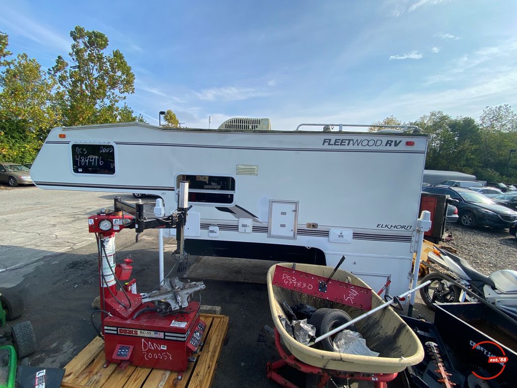 2002 fleetwood rv Elkhorn 18