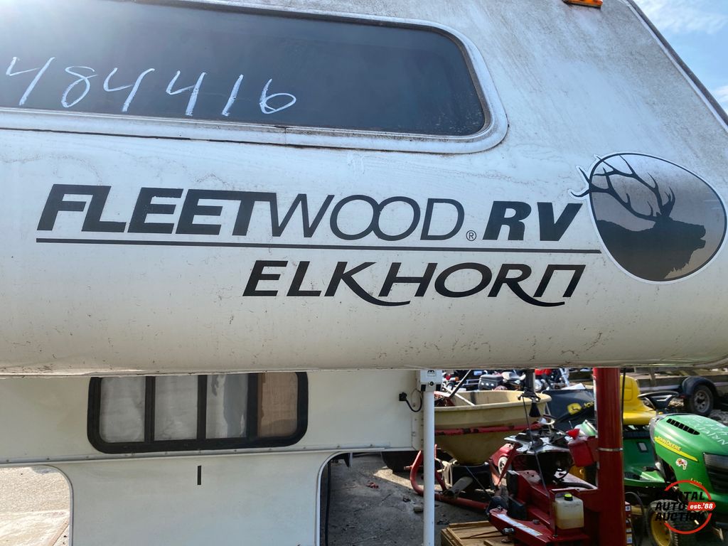2002 fleetwood rv Elkhorn 8