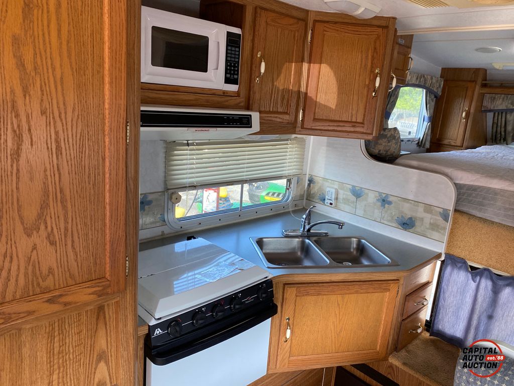 2002 fleetwood rv Elkhorn 14