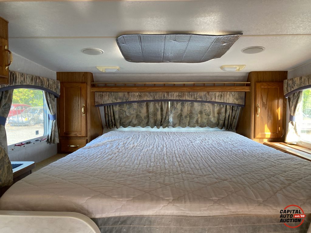 2002 fleetwood rv Elkhorn 16