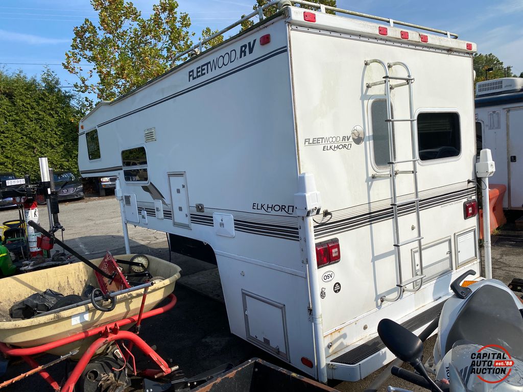2002 fleetwood rv Elkhorn 2