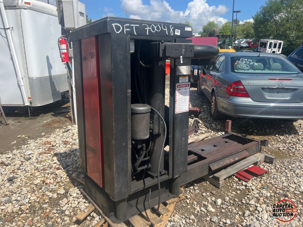 COATS HIT5000 - TIRE CHANGER 3