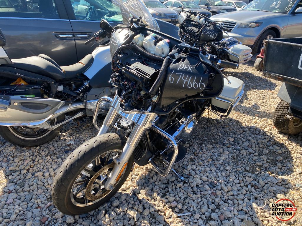 2018 HARLEY-DAVIDSON ELECTRA GLIDE 1