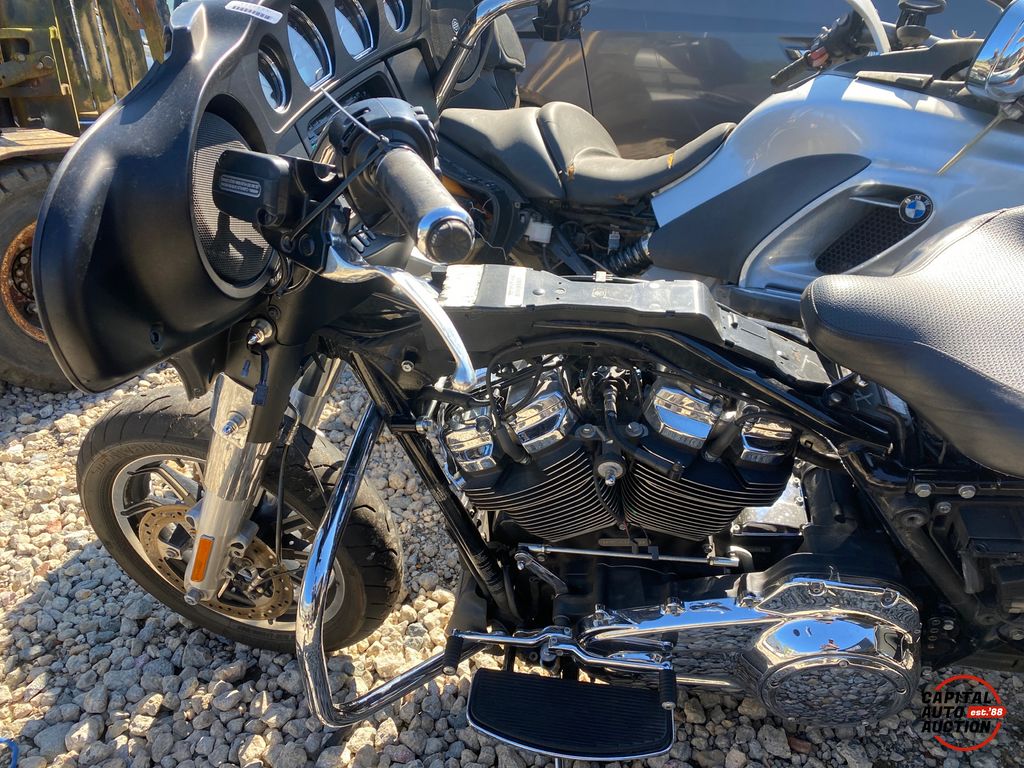 2018 HARLEY-DAVIDSON ELECTRA GLIDE 18