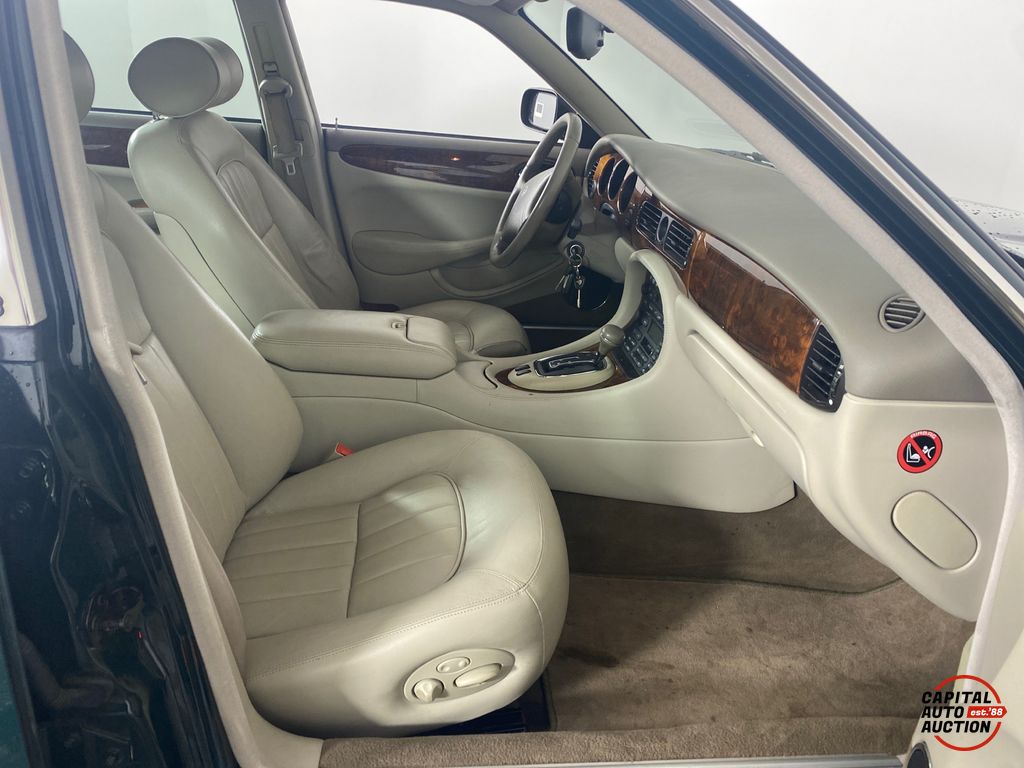 1998 JAGUAR XJ-Series 7