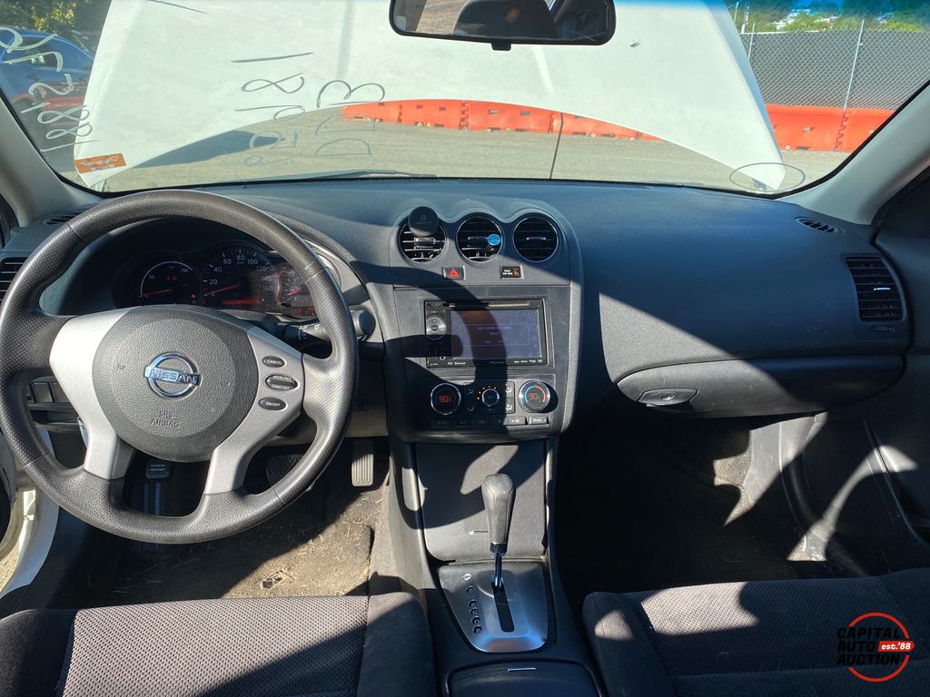 2009 NISSAN Altima Hybrid 10