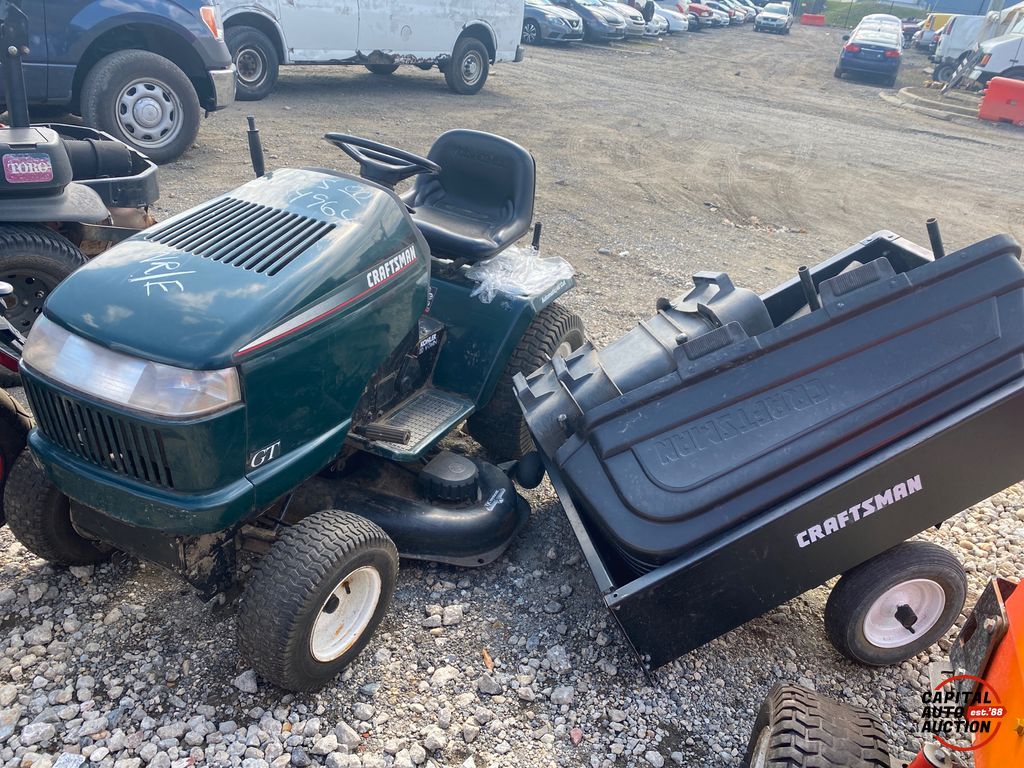 CRAFTSMAN GARDEN TRACTOR 1