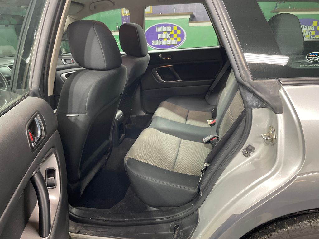 2007 SUBARU OUTBACK 8