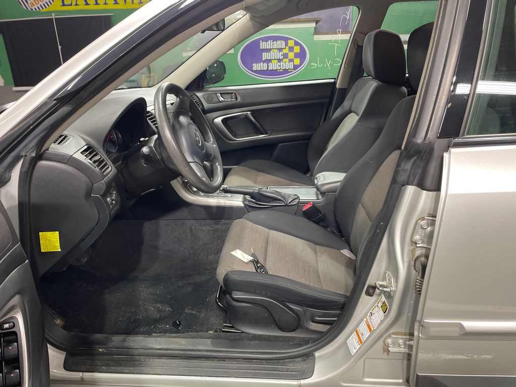 2007 SUBARU OUTBACK 7
