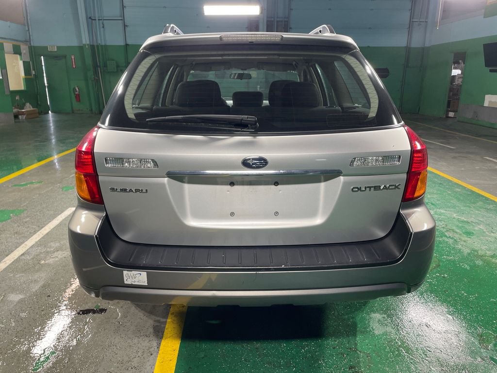 2007 SUBARU OUTBACK 6
