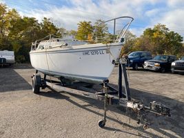 1983 Catalina 22ft sailboat