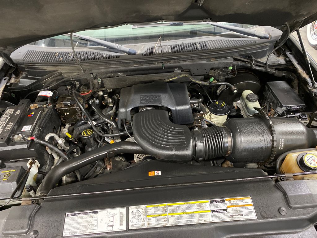 2002 FORD EXPEDITION 9