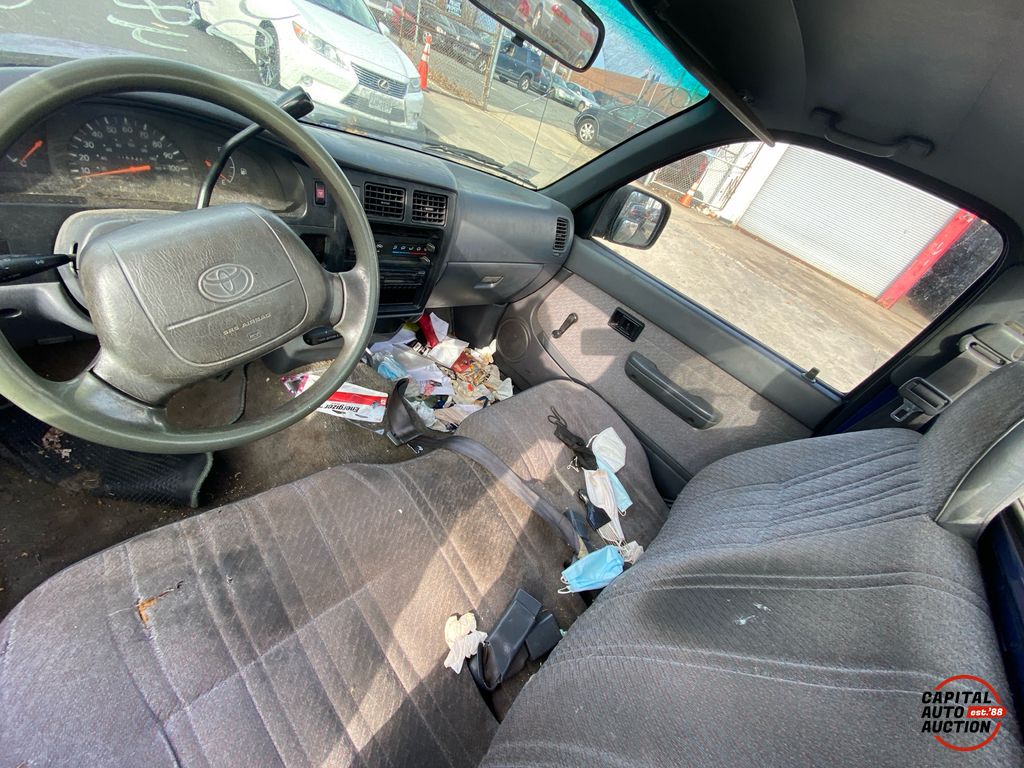 1996 Toyota Tacoma 9