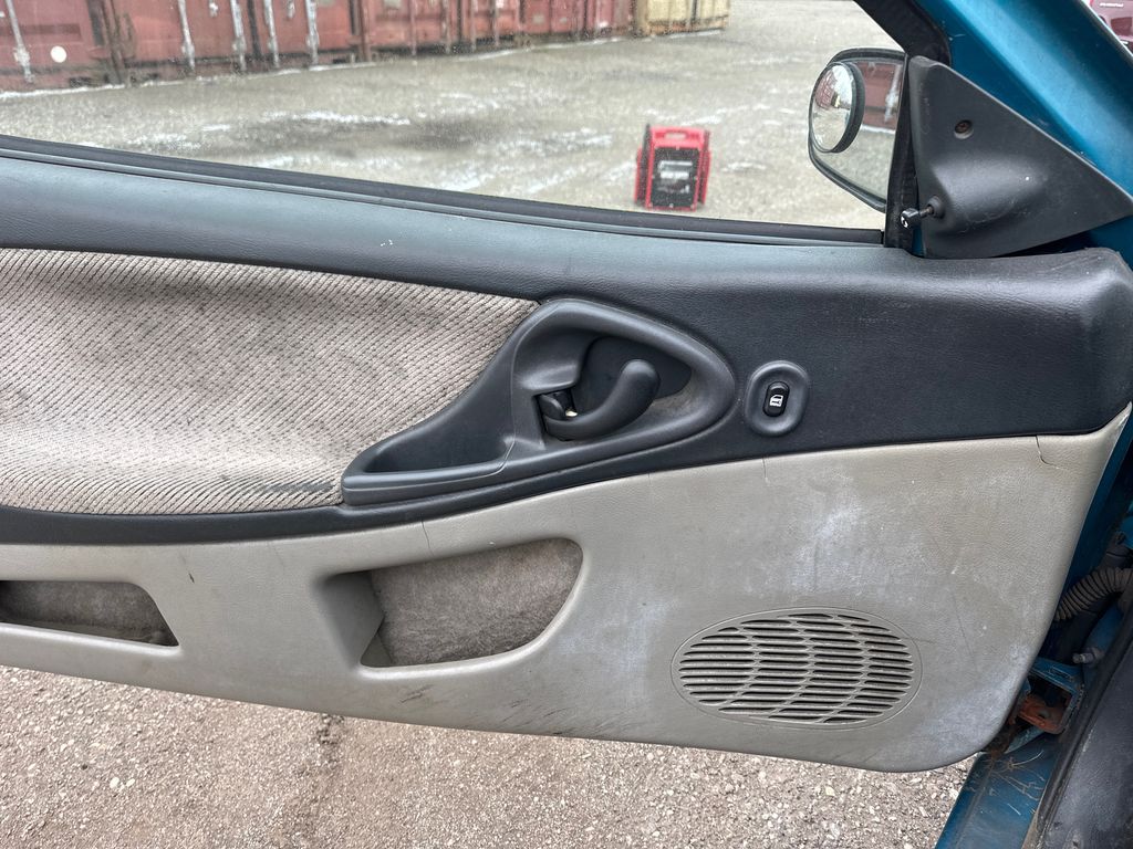 1997 CHEVROLET CAVALIER 11