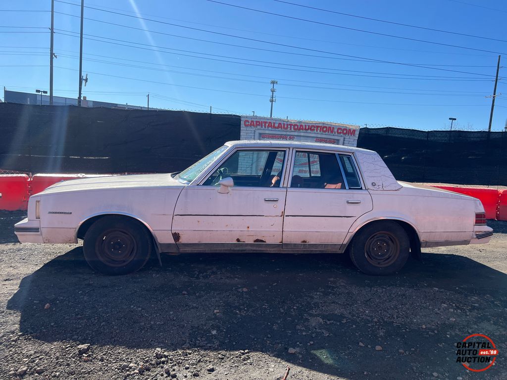 1983 Pontiac Bonneville 17