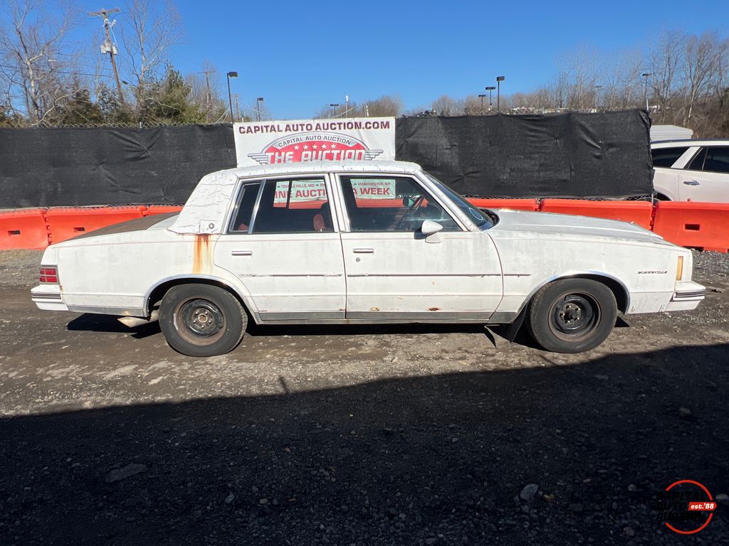 1983 Pontiac Bonneville 18