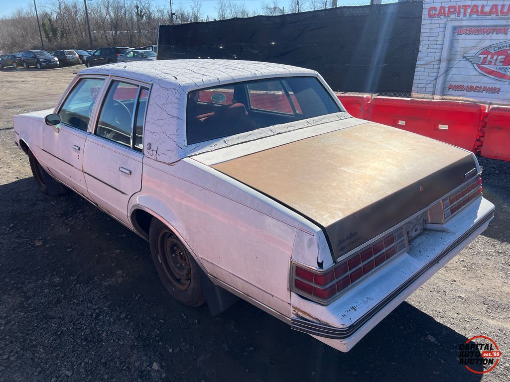 1983 Pontiac Bonneville 2