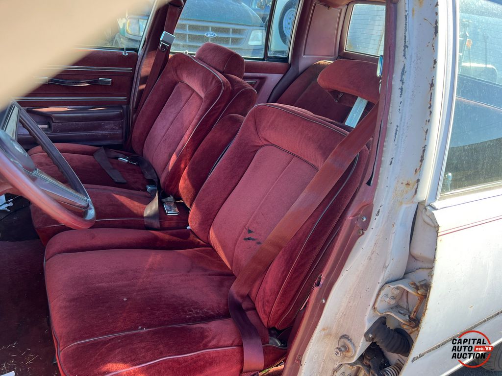 1983 Pontiac Bonneville 7
