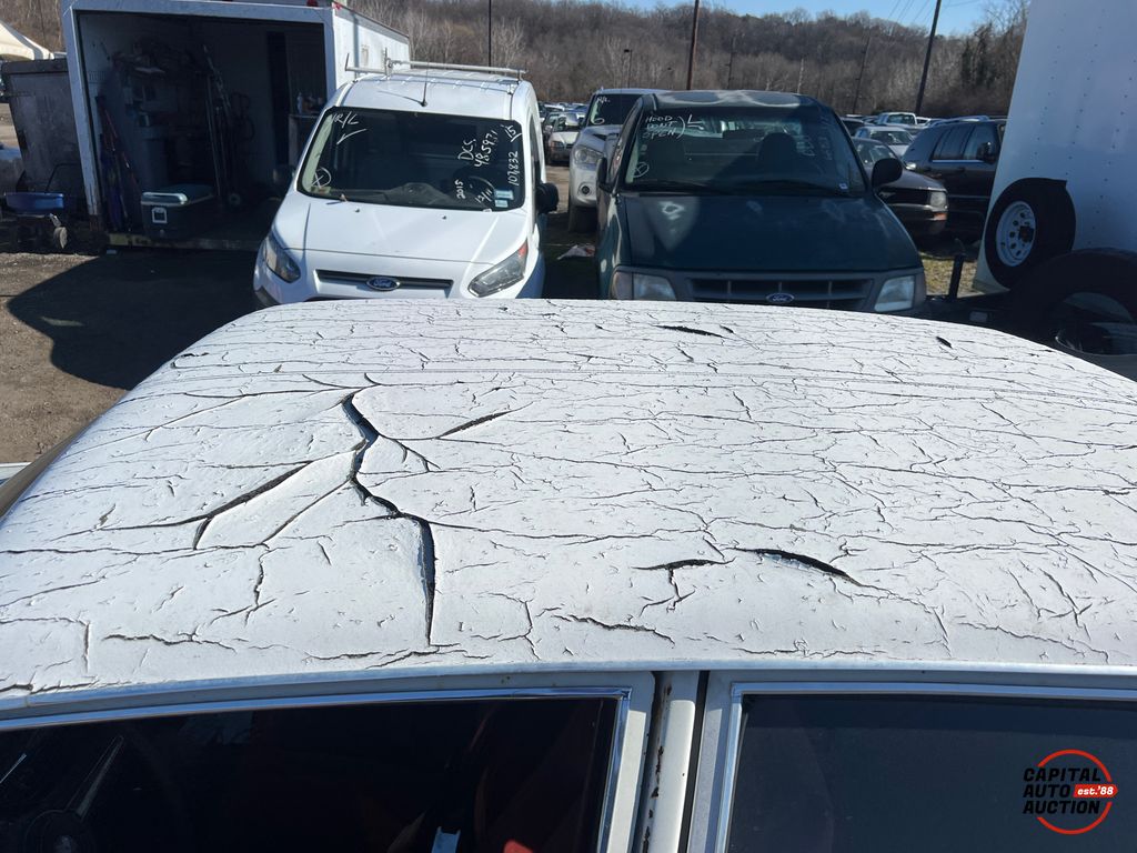 1983 Pontiac Bonneville 12