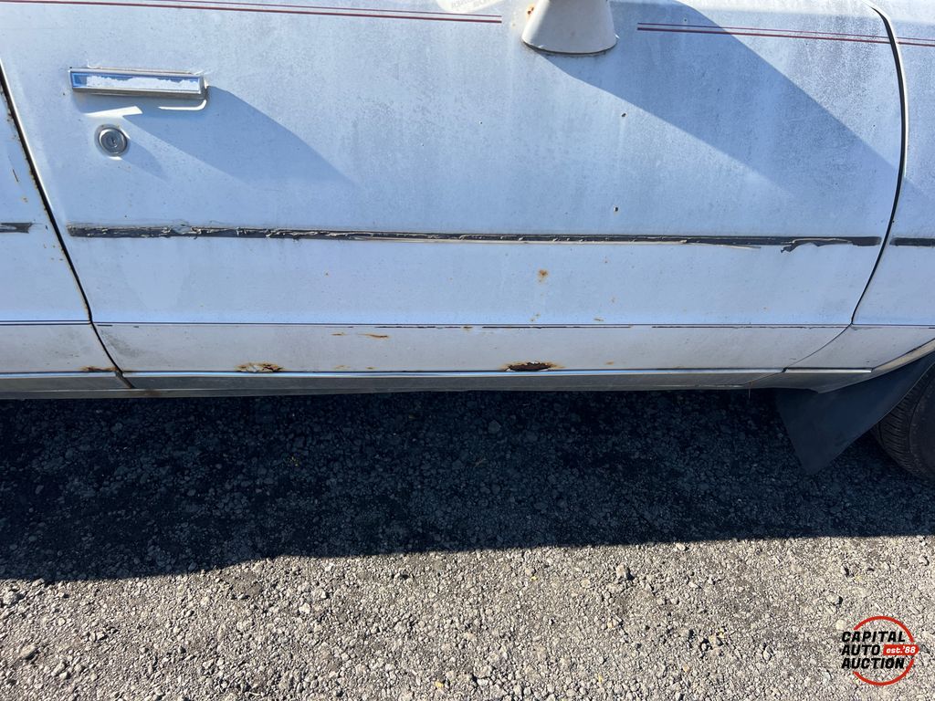 1983 Pontiac Bonneville 15