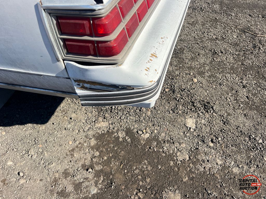 1983 Pontiac Bonneville 13