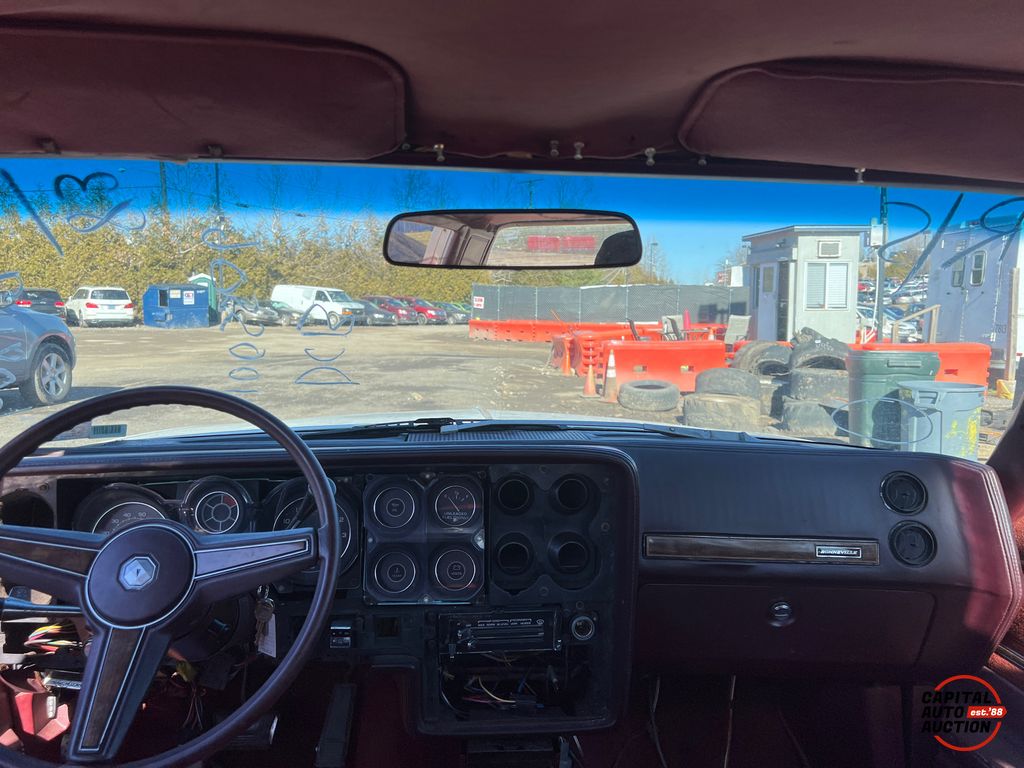 1983 Pontiac Bonneville 10
