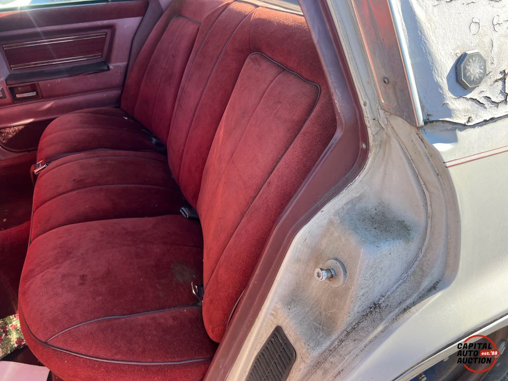 1983 Pontiac Bonneville 8