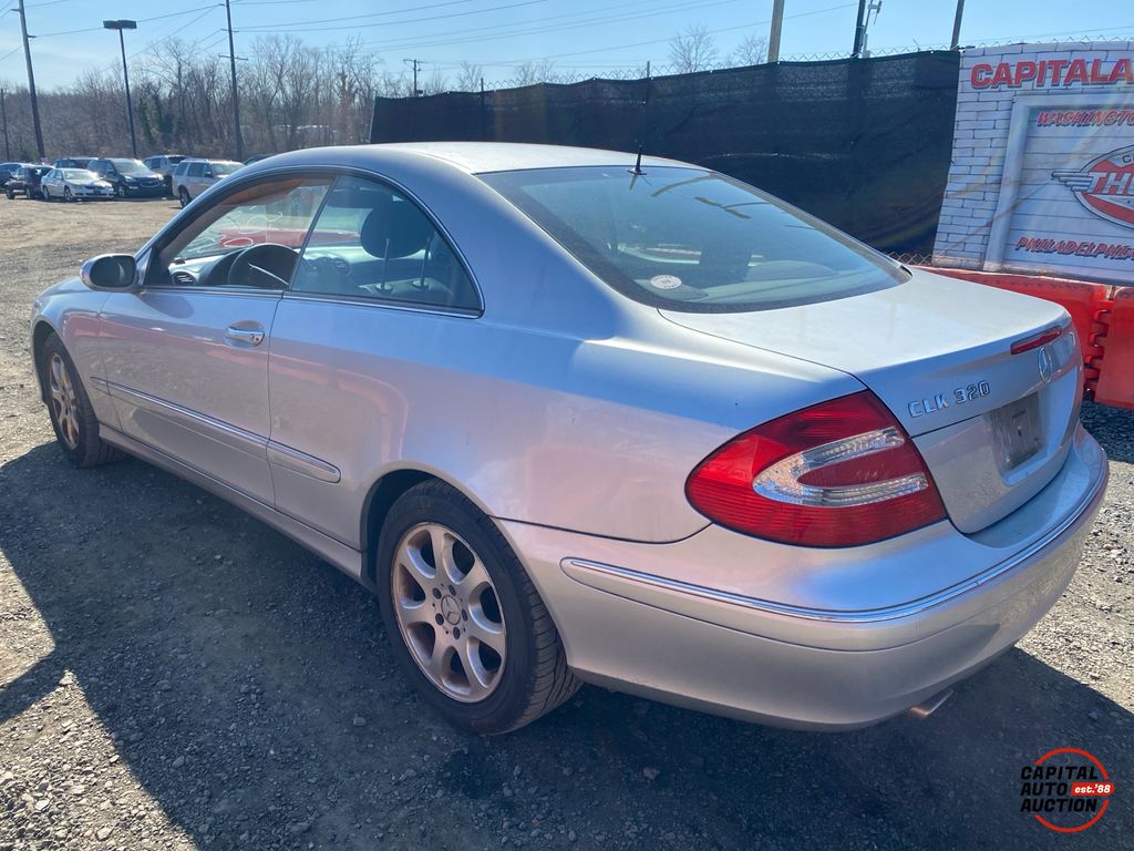 2004 MERCEDES-BENZ CLK 2