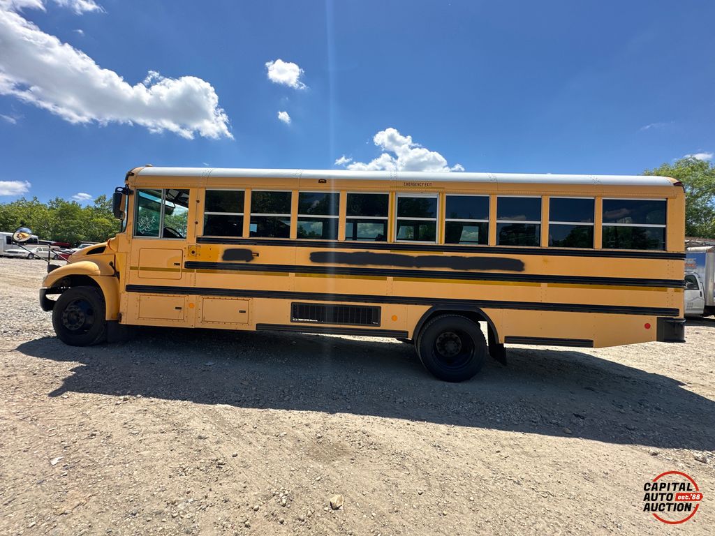 2009 IC BUS CE Series 12