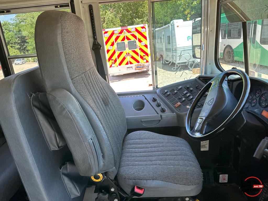 2009 IC BUS CE Series 7