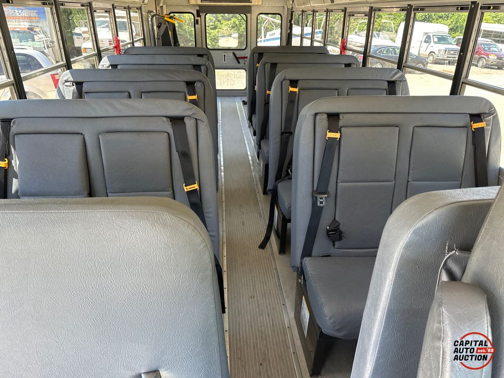 2009 IC BUS CE Series 8