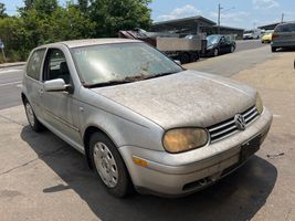 2004 VOLKSWAGEN Golf