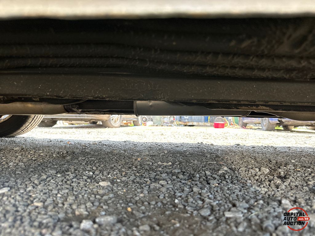 2000 Mitsubishi Diamante 23