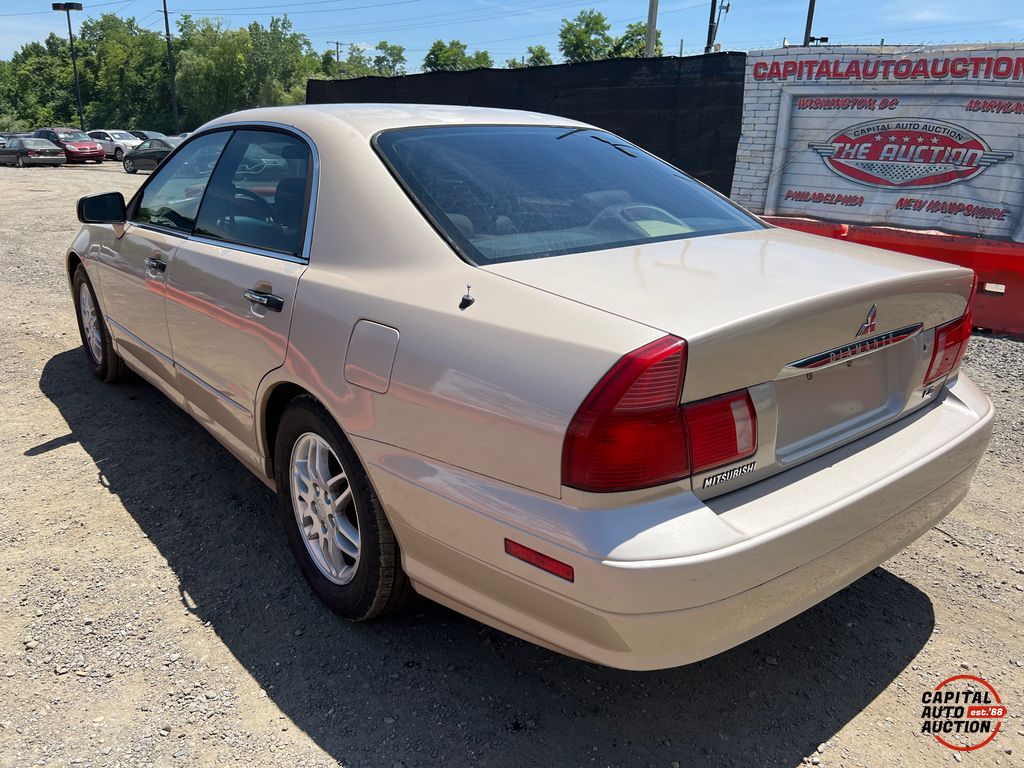 2000 Mitsubishi Diamante 2